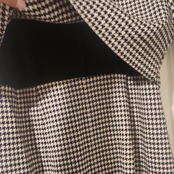 CeCe Black and White Houndstooth Midi Dress - Picture 8 of 9
